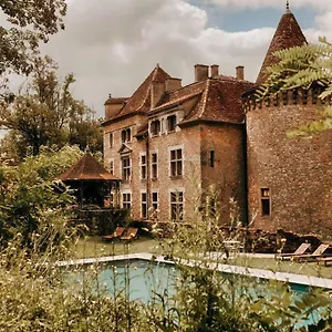  Hébergement de vacances Chateau De Saint Dau France