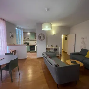  Appartement Au Centre D'avignon France